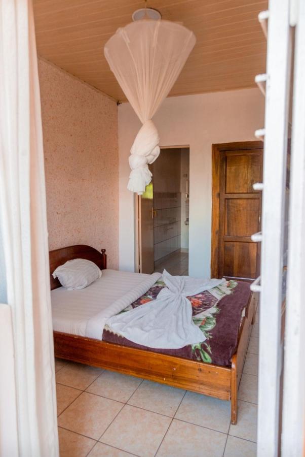 Auberge La Caverne Кигали Екстериор снимка